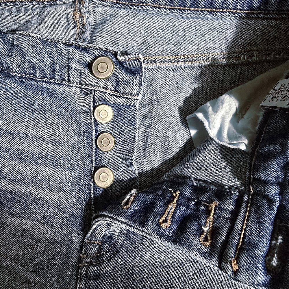 A Beautiful Soul “The Iconic” Distressed Jeans Size 14 Button Fly Light Wash - Picture 6 of 8